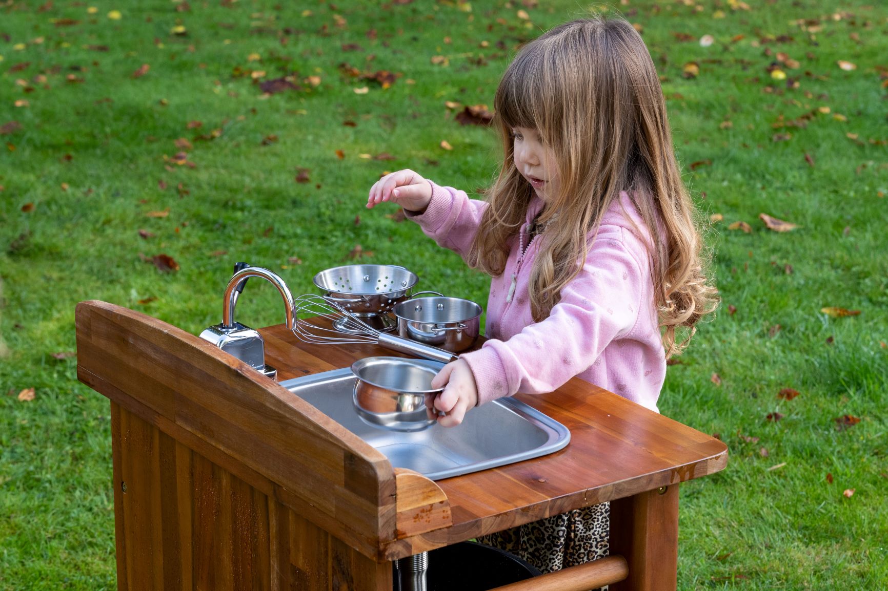 Outdoor Wooden Mobile Water Table